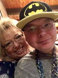 Mel Dodson's Instagram, Twitter & Facebook