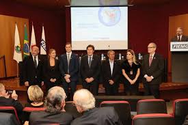 Reconhecimento à contribuição e ações pela internacionalização de Minas  Gerais