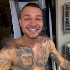 Jack Oliveira (@JackOli88243526)