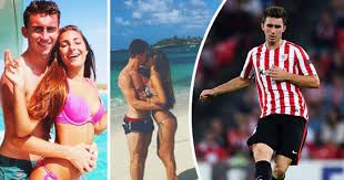 Unai simon after that goal #croesp pic.twitter.com/vhoozdnpen. Man City Transfer Aymeric Laporte S Cheerleader Girlfriend In Stunning Bedroom Selfie Daily Star