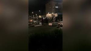 בבת ים נשלף צעיר ערבי על פי החשד מתוך רכבו על ידי עשרות צעירים יהודים. Sllphy67yeczem