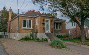 💥NEW LISTING: 102 McNaughton Street, Sudbury💥 💵 $349,700 🛌 3 bedrooms  🚽2 bathrooms Stunning bungalow in one of Sudbury's most sought after  subdivisions! This all brick, 3 bedroom home will leave a