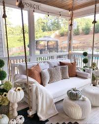 How To Make A Warm Home With Green Plants And Flowers Lily Fashion Style In 2020 Home Front Porch Decorating Home Decor