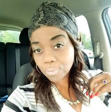 Hi tomball! I'm truly desperate at this point. I'm drowning in bills and  can't feed my kids and have no idea what to do. I'm a photographer and am  lowering my prices