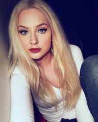 Brigitte Susanne Hunt (hot)