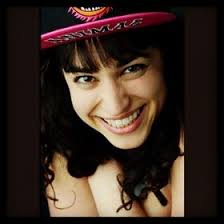 Leah Koch (leahbops)