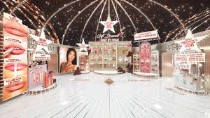 Charlotte Tilbury leans into VR for holiday shopping - Glossy