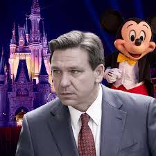 Don Desantis's Instagram, Twitter & Facebook