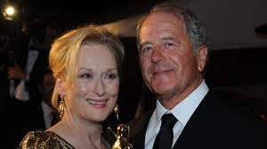 In her first hit film, meryl streep plays the part of linda, the wife of an introspective deer hunter. Knapp 41 Jahre Ehe Meryl Streep Setzt Auf Getrennte Bader Promiflash De