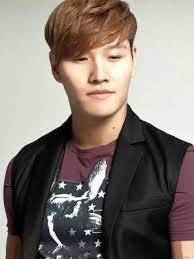 Kim jong kook, also known as kim jong guk, is a south korean pop singer. Kim Jong Kook Height Weight Size Body Measurements Biography Wiki Age