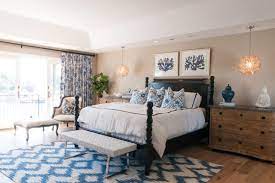 I just did my guest bedroom with navy and white. 12 Beautiful Blue And White Bedrooms
