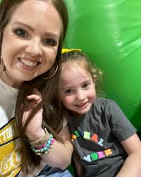 Would you rather wear skinny jeans every day for eternity or JNCOs every  day for eternity?