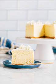 Fluffy, jiggly japanese cheesecake, small batch style so you can make a 6 inch cheesecake and eat the whole thing. 6 Inch Cheesecake Recipe Hummingbird High