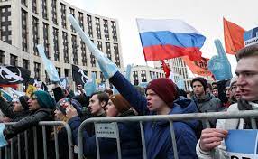 Тысячи людей вышли на несогласованный митинг. V Moskve Proshel Miting Protiv Izolyacii Runeta Politika Rbk