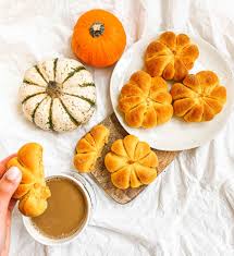 It is the pumpkin bread roll (with pumpkin puree mixed in the dough) filled with sweet and creamy pumpkin purée. Pumpkin Shaped Bread Rolls Recipe One Happy Avo
