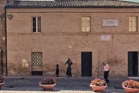 E' localizzato strategicamente rispetto a tutte le destinazioni di recanati centro. Recanati Cosa Visitare Nel Borgo Di Leopardi Orizzonte Cultura