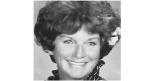 Billie Russ's Instagram, Twitter & Facebook