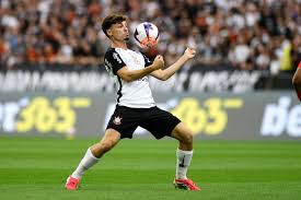 Herói na Copa do Brasil, Bidon se torna foco de Diniz para recuperar ofensividade do Corinthians