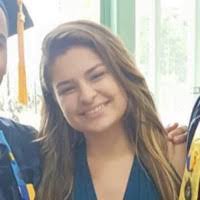 Deborah Muniz's Instagram, Twitter & Facebook