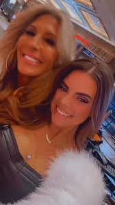 Jennifer Bellinger's Instagram, Twitter & Facebook