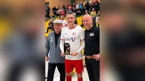 Germania-Torwart-Legende Karl Kutzer wie früher, mit Schneid und Schliff