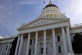 Benevento liegt 239 km südöstlich von rom, 66 km nordöstlich von neapel und 94 km südwestlich von foggia. Sacramento Sehenswurdigkeiten In Der Historischen Altstadt Usa