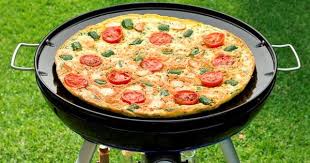 Een Heerlijke Pizza Kampeerrecepten Koken Op De Camping Bbq Recepten