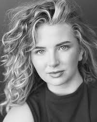 Mia Ryan's Instagram, Twitter & Facebook