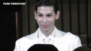 RAUL ( SNOW MAN ) star of the photocall @ Paris Fashion Week 20 january  2024 show Valentino