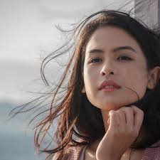 Maudy Ayunda Letting My Hair Dance Like The Thoughts In My Mind Instagram Kecantikan Artis