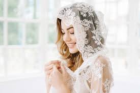 Bridal Robes By Sina Fischer Alexandra Stehle Photography Http Www Hochzeitswahn De Inspirationsideen Bridal Robes Mit Bildern Brautbedarf Hochzeitskleider Spitze Braut