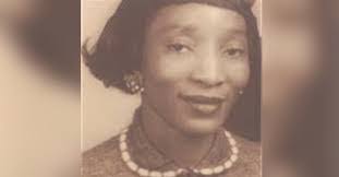 Lani Deroche's Instagram, Twitter & Facebook