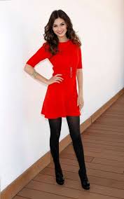 Victoriajustice Red Dress And Black Tights Who Says Simple Can T Be Chic Shop Dmlooks At Divamall Tv Strumpfhosen Outfit Kleidung Kleider Fur Feste