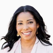 Julia Coffin's Instagram, Twitter & Facebook