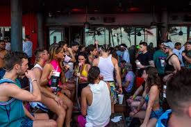 Official spring break beach party on the mississippi gulf coast for 2017. The Costly Toll Of Florida Not Shutting Down Spring Break During Coronavirus The New York Times