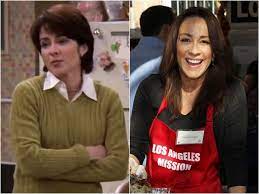 The award winning star has thick chestnut brown hair that at times is tinted in a spicy red, transparent hue. Everybody Love Raymond Raymond Patricia Heaton