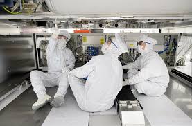 Asml holding nv engages in the development, production, marketing, sale and servicing of advanced semiconductor equipment, consisting of lithography related systems. Asml Headquarters Veldhoven Netherlands Asml