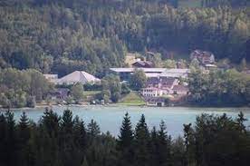 Kitzbühel hosts the red bulls salute for the third time. Red Bull Gmbh Salzburgwiki