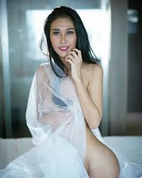 Prepare for Yuniekia's wild side in this explicit image set