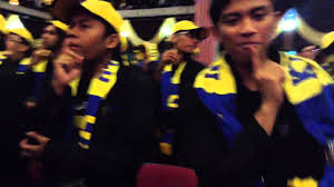Realiti insanku layangkan segala anganku,ku lepaskan semua khayalan jiwaku,berpijak di bumi yang satu,memandang tinggi di langit biru.satu. Realiti Insan Di Kem Fasa 3 2013 Pm Universiti Malaya By Idris A