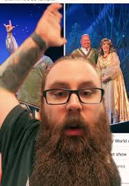 Protect the CMs and the magic #tallytheelf #tally #castmember  #castmemberlife #castmembers #distok #disneyadult #disneycastmember  #greenscreen