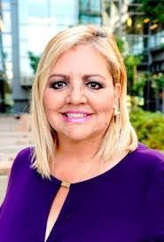 Kim Perigo's Instagram, Twitter & Facebook