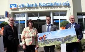 Unsere mitarbeiter beraten sie kompetent in allen fragen rund um ihre finanzplanung. Danke An Die Vr Bank Nordeifel Wirtschaft Eifel