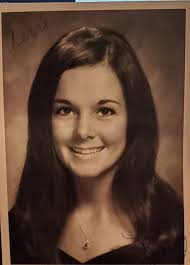 1994.04.07 Front Living Room North Wall (Mom Tschaenn)