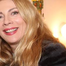 Jun 16, 2021 · αυτή την παρασκευή, η σμαράγδα καρύδη καλωσορίζει στο «celebrity game night» στο mega, ακόμα έξι αγαπημένους καλεσμένους και τους «προκαλεί» σε ξεκαρδιστικές αναμετρήσεις και ατέλειωτο παιχνίδι. Eidhseis Me 8ema Smaragda Karydh