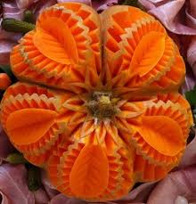 Sculpture De Fruits Et La C Gumes Vegetable Carving Sculptures De Fruits Sculpture Sur Legumes Art Culinaire