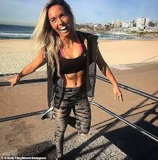 In 1992 the first text message was sent, dvds were invented, sony playstation was released and google was founded. Sally Fitzgibbons Reveals The Secrets Behind Her Washboard Abs Daily Mail Online