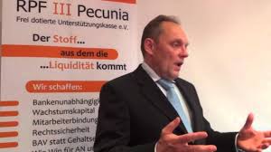 During a difficult phase in the company's development, heinz hermann thiele acquires a majority share and launches a radical restructuring program. 28 08 2015 Alles Nur Ein Geschaft Buskeismus