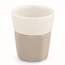 Spedizioni veloci, tante offerte e prezzi convenienti. Bomboniere Bicchiere Tazzine In Ceramica Bianca E Tortora Art 27538 Formoso Bomboniere