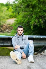 I also help with poses for men for guys looking for some new photos yet have no modelling experience. 50 Photo Poses For Boy To Help You Take Cute Photoshoot Krazzyfashion